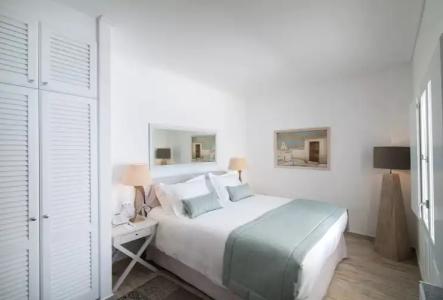 Aqua Luxury Suites Santorini - 94