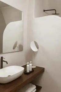 Aqua Luxury Suites Santorini - 240