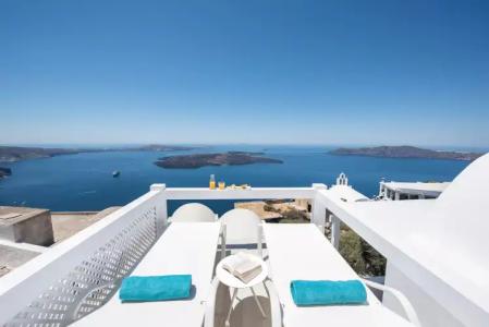 Aqua Luxury Suites Santorini - 59