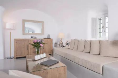 Aqua Luxury Suites Santorini - 180