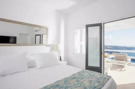 Aqua Luxury Suites Santorini - 160