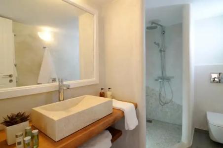 Aqua Luxury Suites Santorini - 123