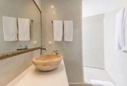 Aqua Luxury Suites Santorini - 75