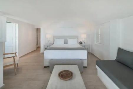 Aqua Luxury Suites Santorini - 153