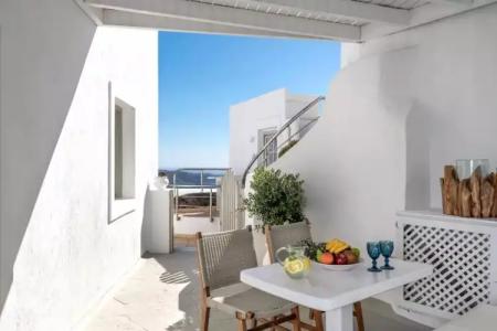 Aqua Luxury Suites Santorini - 92