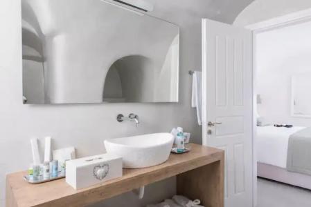 Aqua Luxury Suites Santorini - 179