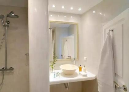 Aqua Luxury Suites Santorini - 158