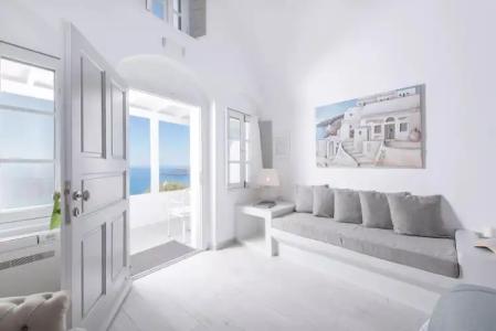 Aqua Luxury Suites Santorini - 55