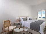 Loft Suite with Panoramic Caldera and Volcano Sea View