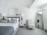 2 Bedrooms Studio