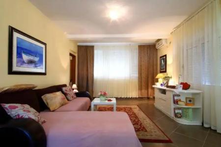 Lighthouse Apartments - 44