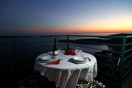 Lighthouse Apartments - 7