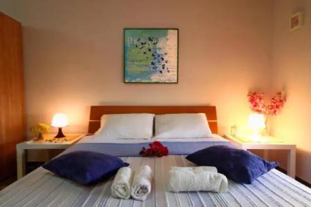 Lighthouse Apartments - 3