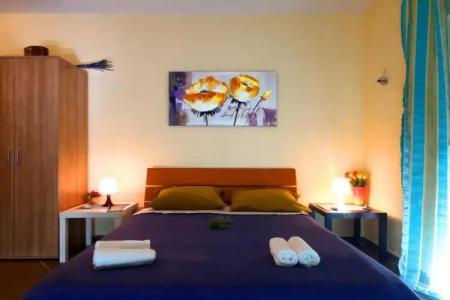 Lighthouse Apartments - 4