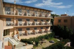 Helios Hotel, Agia Marina