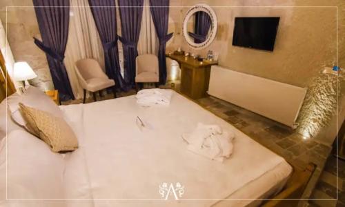 Azure Cave Suites - 83