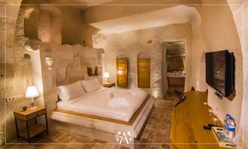 Azure Cave Suites - 77