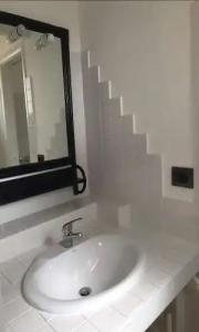 Baia Dei Delfini - 8