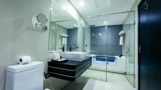 Arman Juffair Mall - 110