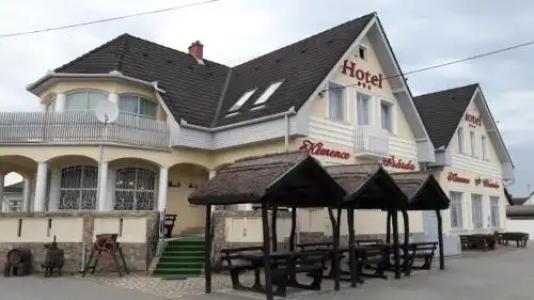 Kemence Csárda és Szálloda - 0