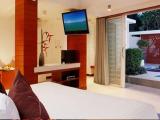 Grand Pool Villa beachfront