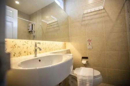 Gallery Lake View - 105