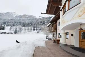 Ciasa Ardoney, Campitello di Fassa