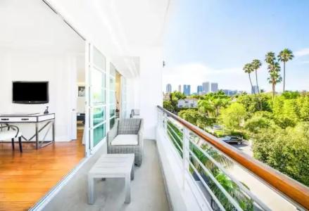 Mr C Beverly Hills - 73