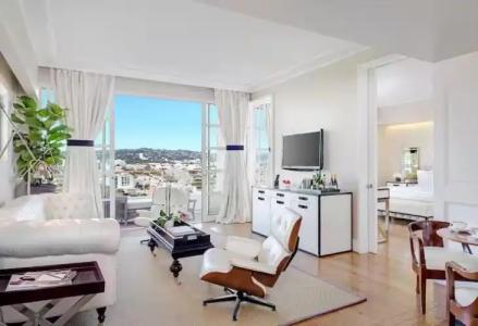 Mr C Beverly Hills - 72