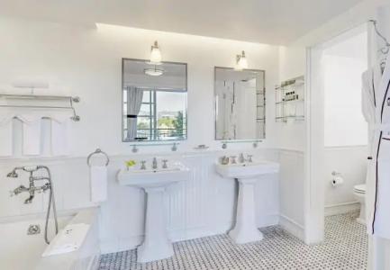 Mr C Beverly Hills - 9