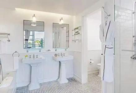 Mr C Beverly Hills - 75