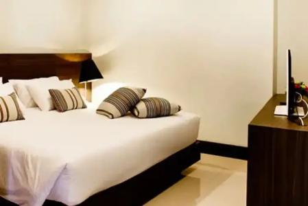 Crystal Suites Suvarnbhumi Airport - 42