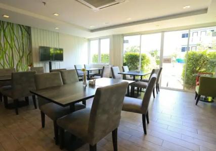 Crystal Suites Suvarnbhumi Airport - 28
