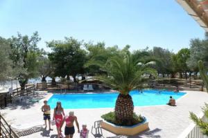 Hotel «Petit Village», Eretria