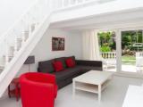 Apartment with garden view
