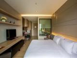 Deluxe Double room with city view
