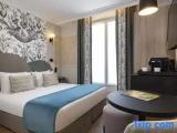Comfort room with balcony