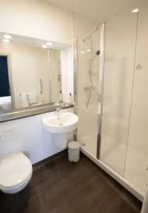 Travelodge Madrid Alcalá - 75