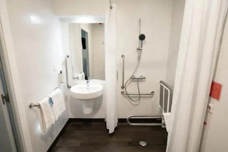 Travelodge Madrid Alcalá - 41