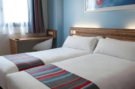 Travelodge Madrid Alcalá - 57