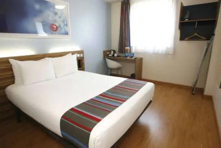 Travelodge Madrid Alcalá - 50