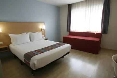 Travelodge Madrid Alcalá - 5