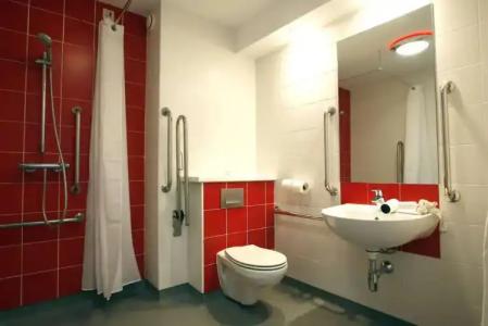 Travelodge Madrid Alcalá - 61
