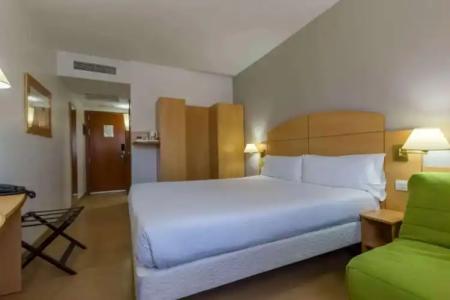 Travelodge Madrid Alcalá - 67