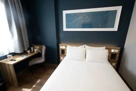 Travelodge Madrid Alcalá - 42