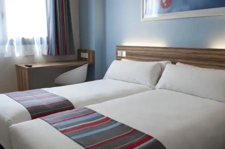 Travelodge Madrid Alcalá - 6