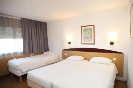 Travelodge Madrid Alcalá - 64