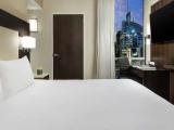 Corner Double room with Ball Drop view