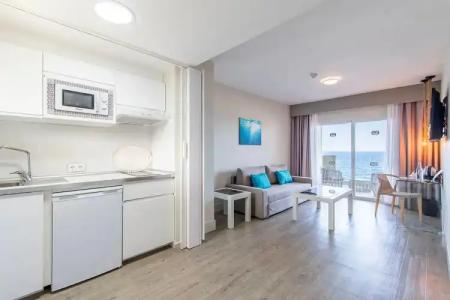 Ereza Mar - Adults Only - 7