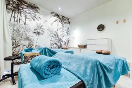 Ereza Mar - Adults Only - 23